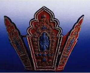 絨背鑲金嵌寶石佛冠 絨背鑲金嵌寶石佛冠
