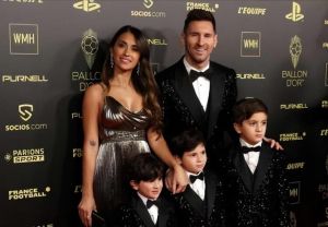 梅西全家照 梅西全家照