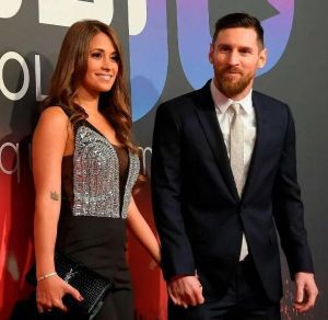 梅西AND安東內(nèi)拉 梅西AND安東內(nèi)拉