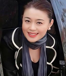 關(guān)婷娜 關(guān)婷娜