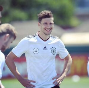 萊昂·格雷茨卡 萊昂·格雷茨卡