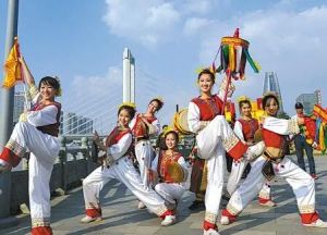 三節(jié)龍·跳鼓 三節(jié)龍·跳鼓