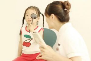 弱視訓練 弱視訓練