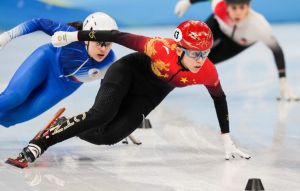 范可新短道500米比賽中