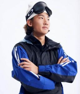 蘇翊鳴個(gè)人照片 蘇翊鳴個(gè)人照片