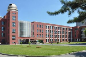 清華大學(xué)附屬中學(xué)朝陽學(xué)校