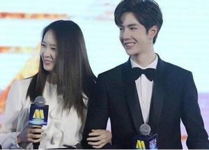 張藝興喜歡了她5年，王一博與她對視1秒就紅了臉