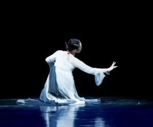 獨(dú)舞 獨(dú)舞