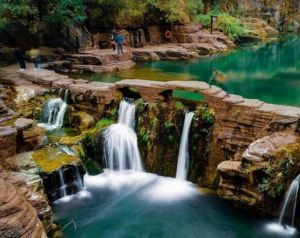 八里溝風(fēng)景區(qū) 八里溝風(fēng)景區(qū)