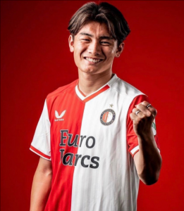 上田綺世 上田綺世