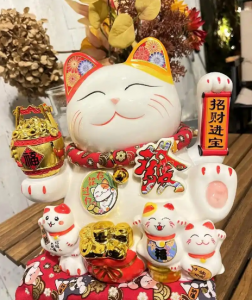 招財(cái)貓 招財(cái)貓